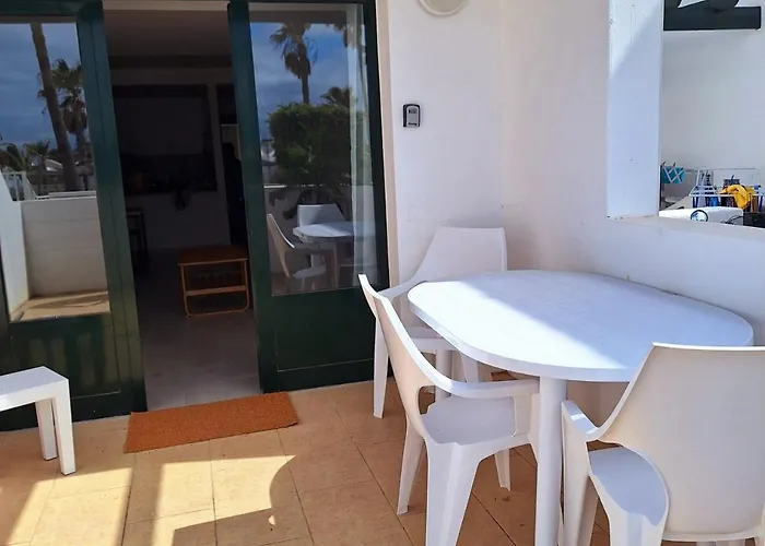 Club Valena, Puerto Del Carmen, Lanzarote * Tías